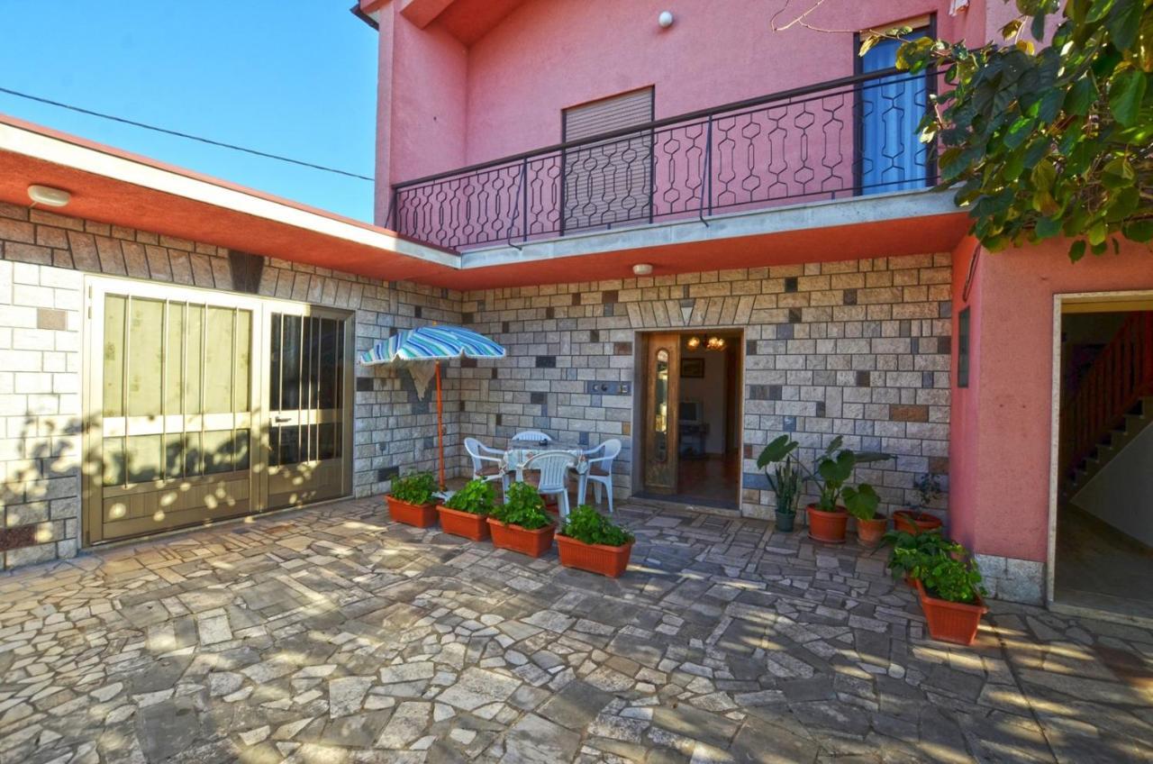Miro Apartments Kanfanar Exterior photo